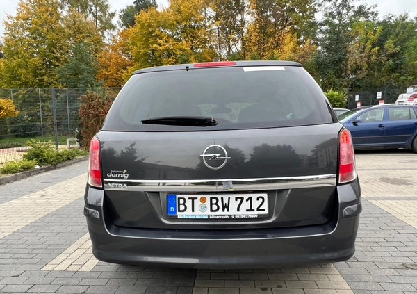 Opel Astra cena 17999 przebieg: 202194, rok produkcji 2010 z Warka małe 781